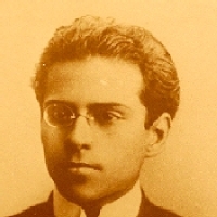 Medardo �ngel Silva