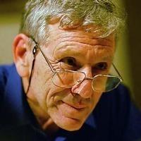 Amos Oz